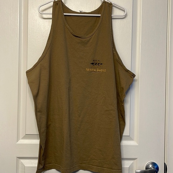 VTG Y2K North Shore Surf Tan 3 Guys Holding Surfboard Tank Top Size 2XL EUC - Picture 2 of 8